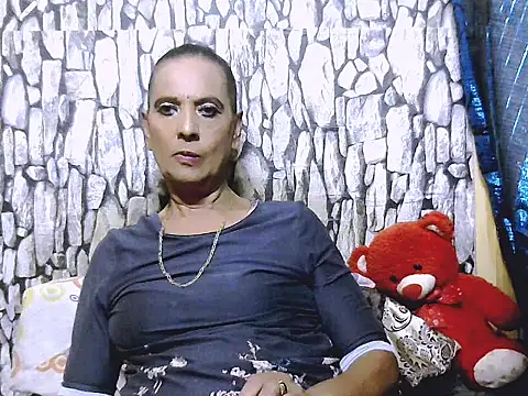 Snapshot of Hot_queen58 chatting on April 2026 03:17:02 PM Hot queen58 online show from April 2026 03:17:02 PM