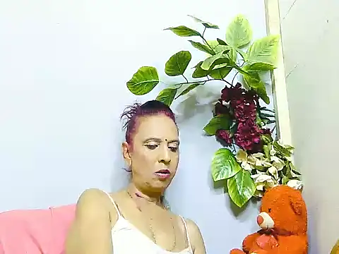 Snapshot of Hot_queen58 chatting on June 2026 05:06:01 PM Hot queen58 online show from June 2026 05:06:01 PM