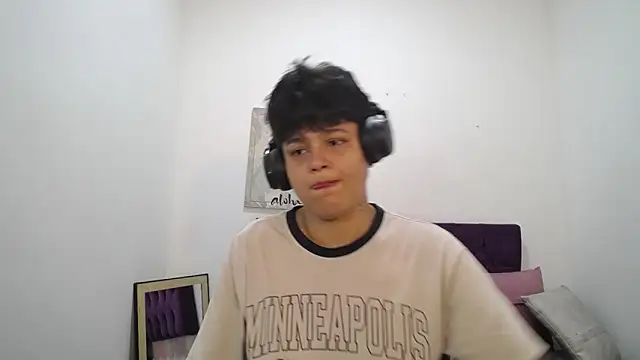 TomBoy Natali online show from March 2026 01:40:02 PM