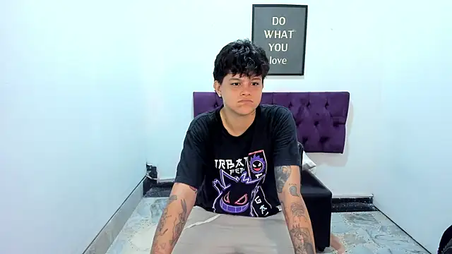TomBoy Natali online show from April 2026 06:50:01 PM
