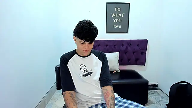 TomBoy Natali online show from April 2026 07:19:01 PM