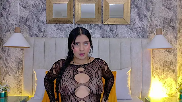 Snapshot of AnitaMore_ chatting on April 2026 11:33:01 AM AnitaMore online show from April 2026 11:33:01 AM