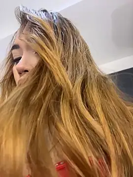 CyberMiaXXX online show from May 2026 01:05:01 PM