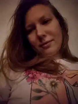 Snapshot of August_Shine chatting on April 2026 06:16:01 PM August Shine online show from April 2026 06:16:01 PM