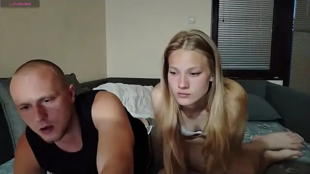 Snapshot of lion_and_kittyy chatting on June 2026 06:47:01 PM lion and kittyy online show from June 2026 06:47:01 PM