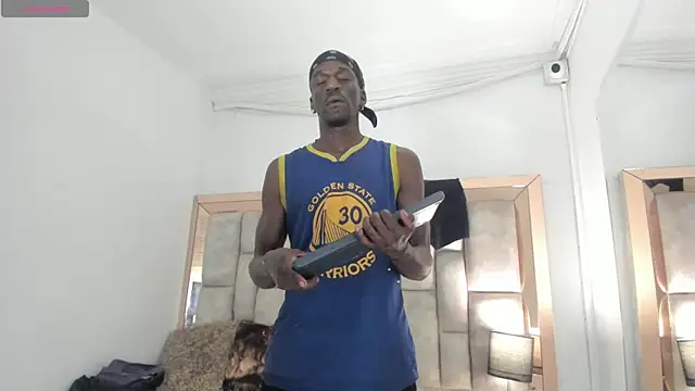 Titan Moreno  online show from July 2026 01:06:02 PM