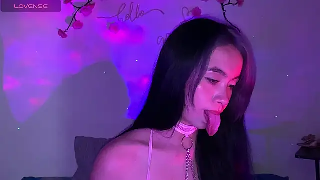 Snapshot of sweet_molly420 chatting on May 2026 11:34:04 PM sweet molly420 online show from May 2026 11:34:04 PM