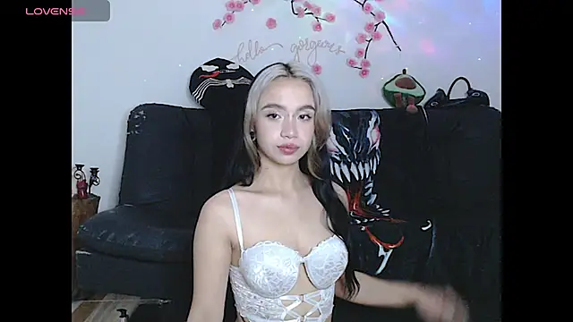 Snapshot of sweet_molly420 chatting on June 2026 11:04:02 PM sweet molly420 online show from June 2026 11:04:02 PM