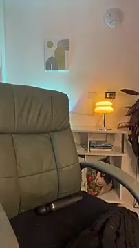 Ginaaa  online show from April 2026 12:32:01 AM