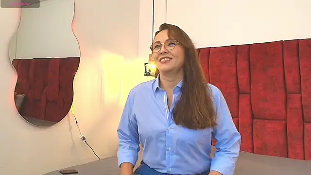 Snapshot of _Monaliza_ chatting on June 2026 12:26:02 PM Monaliza online show from June 2026 12:26:02 PM