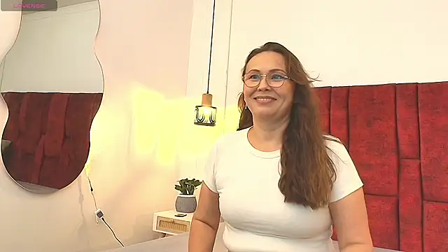 Snapshot of _Monaliza_ chatting on July 2026 12:24:02 PM Monaliza online show from July 2026 12:24:02 PM