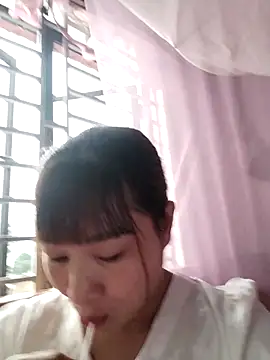 Lilinn  online show from April 2026 10:59:01 PM