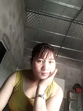 Snapshot of Lilinn_ chatting on April 2026 04:38:02 AM Lilinn online show from April 2026 04:38:02 AM