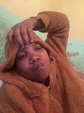Snapshot of friendlybitch22 chatting on June 2026 08:28:01 AM friendlybitch22 online show from June 2026 08:28:01 AM