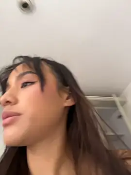 Mia-villalobos online show from August 2026 03:25:01 PM