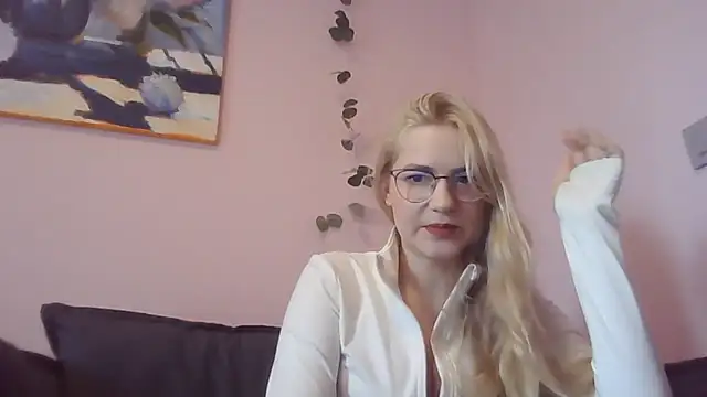 Kiss To Remember online show from March 2026 10:29:02 AM