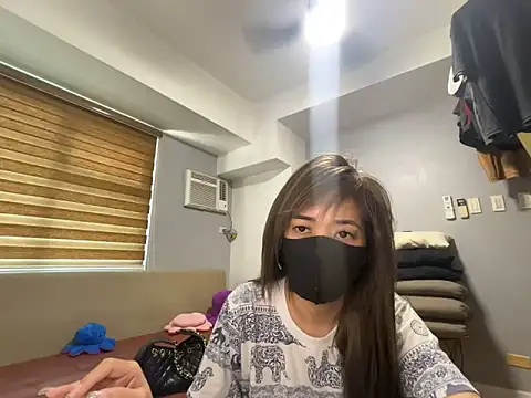 strawberryblossom93 online show from March 2026 03:54:01 AM