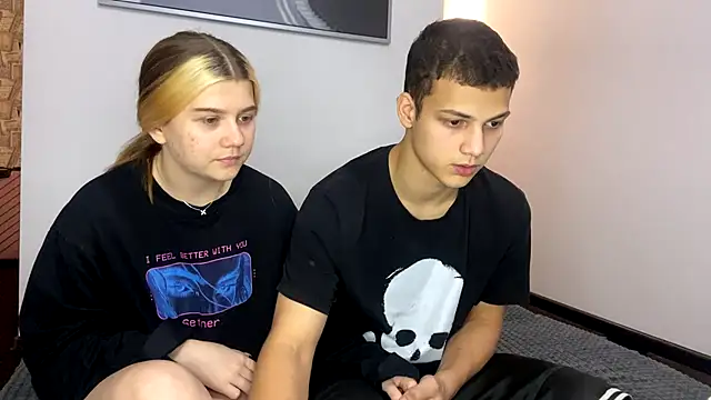 mirel couple online show from March 2026 10:12:01 PM