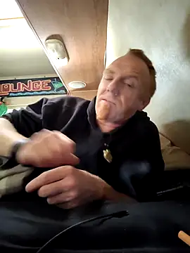 TitanGinger online show from March 2026 02:57:01 PM