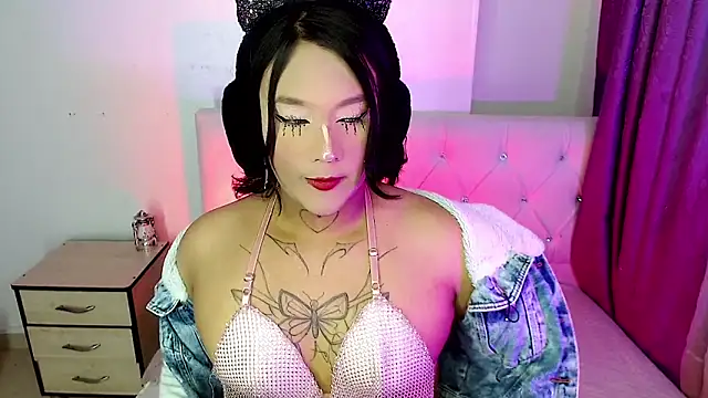 Snapshot of isadoraqueeen chatting on April 2026 07:58:02 PM isadoraqueeen online show from April 2026 07:58:02 PM