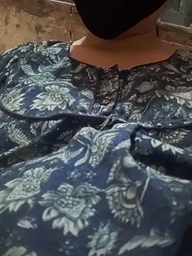 Snapshot of Tamillaxmi12 chatting on March 2026 02:12:01 PM Tamillaxmi12 online show from March 2026 02:12:01 PM