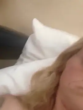 toxicbish online show from April 2026 11:15:01 AM