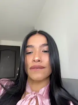 Snapshot of Bella_Smithe chatting on April 2026 03:05:01 PM Bella Smithe online show from April 2026 03:05:01 PM