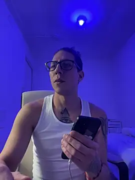 Snapshot of TitanNoir chatting on March 2026 11:33:01 PM TitanNoir online show from March 2026 11:33:01 PM