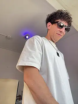 Snapshot of TitanNoir chatting on March 2026 11:49:02 AM TitanNoir online show from March 2026 11:49:02 AM