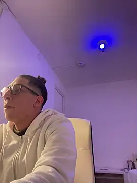 Snapshot of TitanNoir chatting on March 2026 11:09:02 PM TitanNoir online show from March 2026 11:09:02 PM