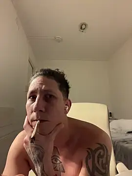 Snapshot of TitanNoir chatting on April 2026 04:10:02 AM TitanNoir online show from April 2026 04:10:02 AM