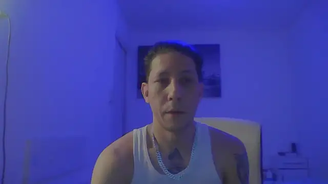 Snapshot of TitanNoir chatting on April 2026 07:52:02 PM TitanNoir online show from April 2026 07:52:02 PM