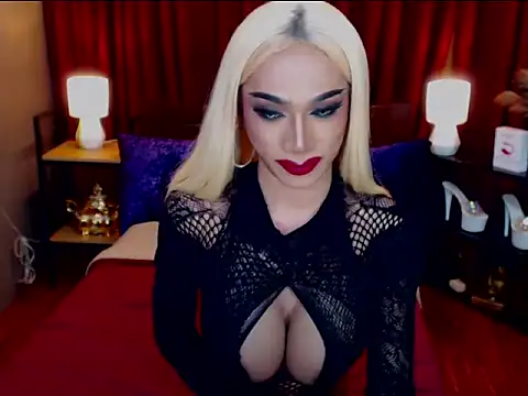 KieraLee online show from April 2026 10:48:01 AM