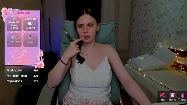 LoraTempt online show from May 2026 06:27:02 PM
