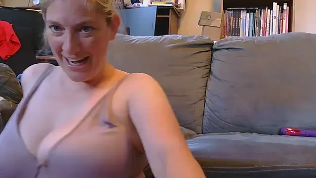MistyMountains96 online show from June 2026 08:55:01 PM