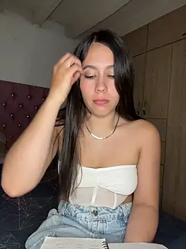 LauriLenix online show from April 2026 10:02:02 AM