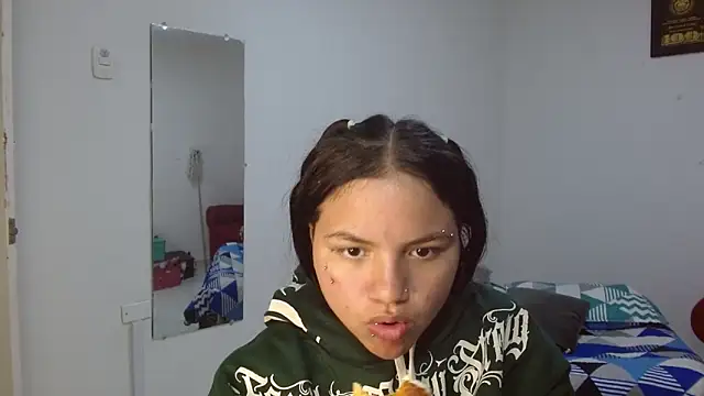 Snapshot of kimmyfuckass chatting on June 2026 12:06:01 PM kimmyfuckass online show from June 2026 12:06:01 PM