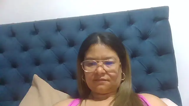 Jiwon Han online show from April 2026 01:52:01 AM