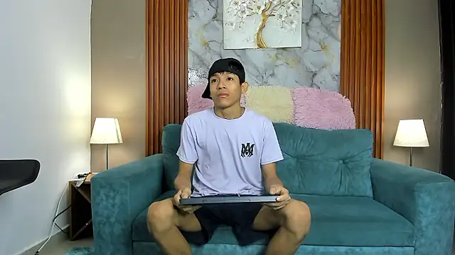 SKINNY BOYXXX online show from March 2026 07:36:02 AM