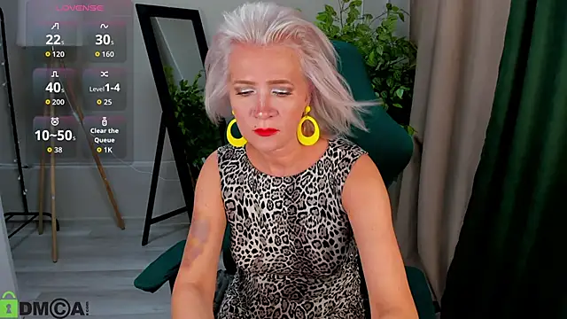 Snapshot of Ledi_Luna chatting on June 2026 09:08:02 AM Ledi Luna online show from June 2026 09:08:02 AM