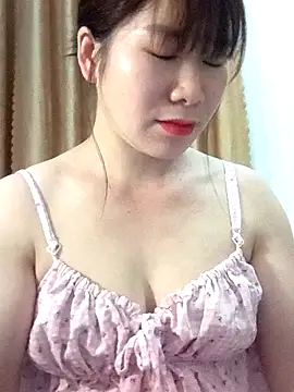 Bondgirl 9 online show from April 2026 07:38:02 PM