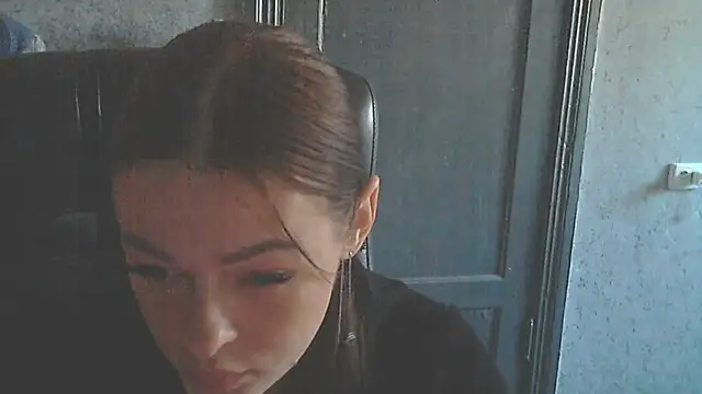 Snapshot of Im_Phoenix_ chatting on March 2026 12:20:01 PM Im Phoenix online show from March 2026 12:20:01 PM