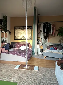 SkinnyLilly online show from March 2026 05:02:01 PM