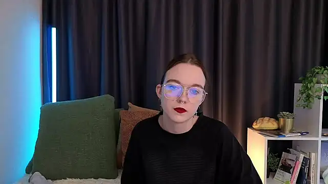 SunyLily online show from March 2026 06:38:02 AM