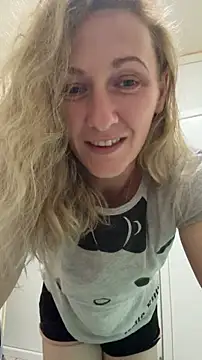 Secret Ladyx online show from April 2026 08:42:02 PM