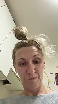 Secret Ladyx online show from April 2026 07:09:02 PM