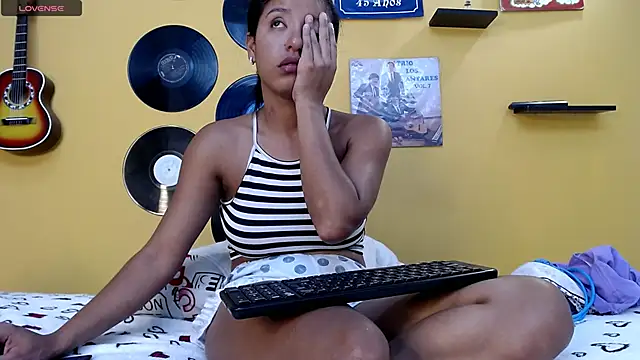 lilithevil32 online show from June 2026 03:19:02 AM