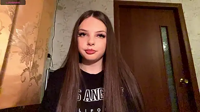 Snapshot of MiaClarka chatting on March 2026 05:41:02 PM MiaClarka online show from March 2026 05:41:02 PM