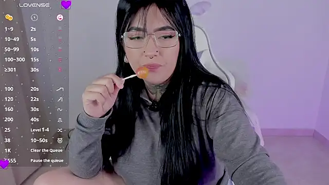 Snapshot of heeyy_kitty chatting on April 2026 01:49:01 PM heeyy kitty online show from April 2026 01:49:01 PM