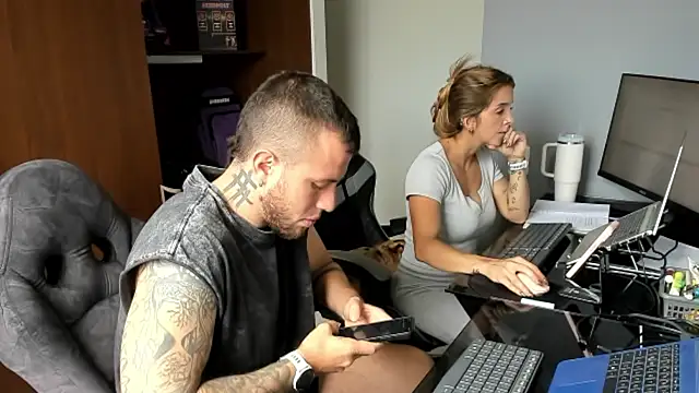 Snapshot of Dra-Dr-Fitness chatting on March 2026 04:02:02 PM Dra-Dr-Fitness online show from March 2026 04:02:02 PM